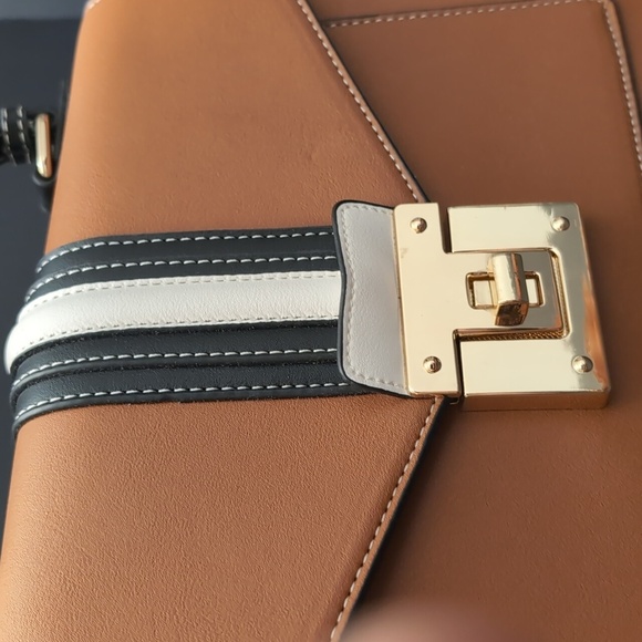 Scarleton Women's Brown Handbag/Satchel/Crossbody Bag. - Picture 2 of 16